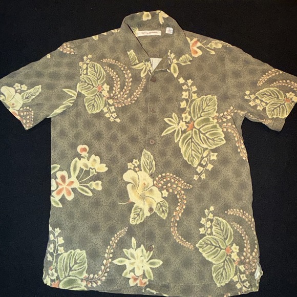 Tommy Bahama Other - Tommy Bahama 100% Silk Floral Tropical Short Sleeve Button Up Mens Medium